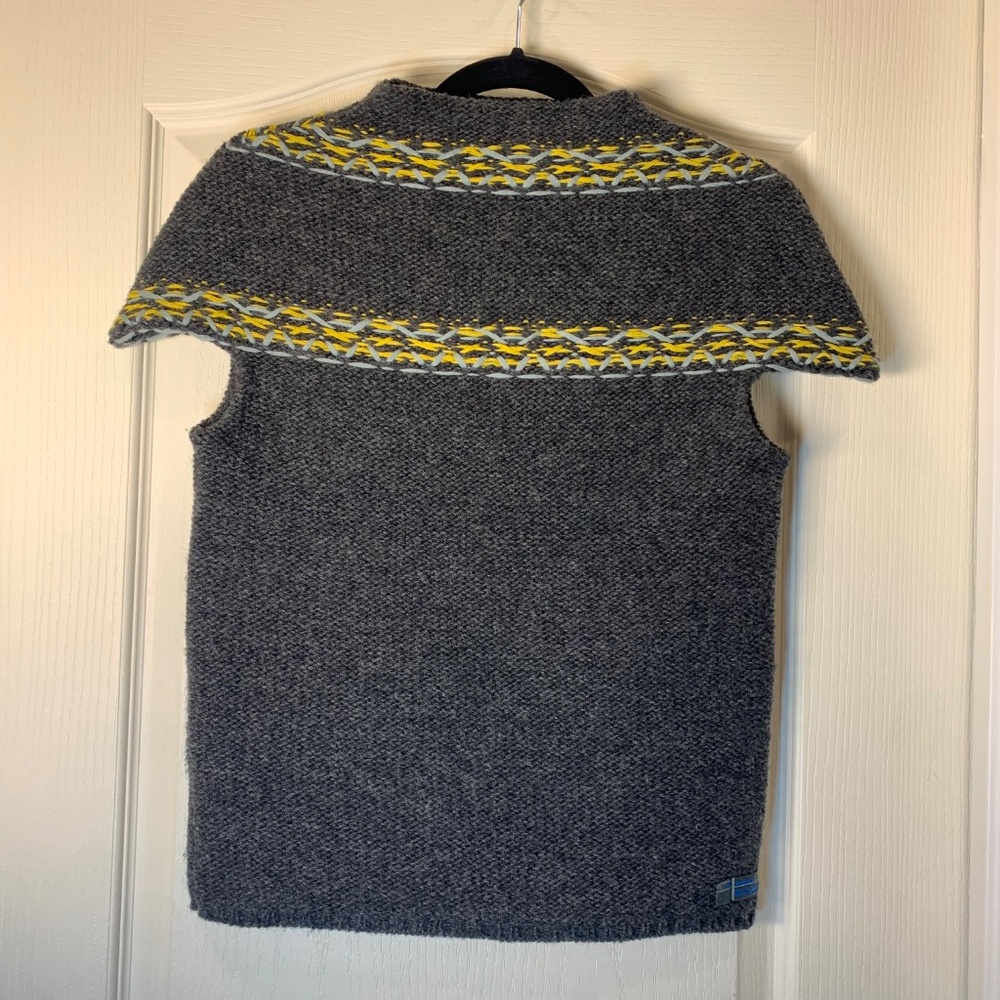 Diesel Wool Knit Sleeveless Vest – Made in Italy (M) Grey Yellow and blue